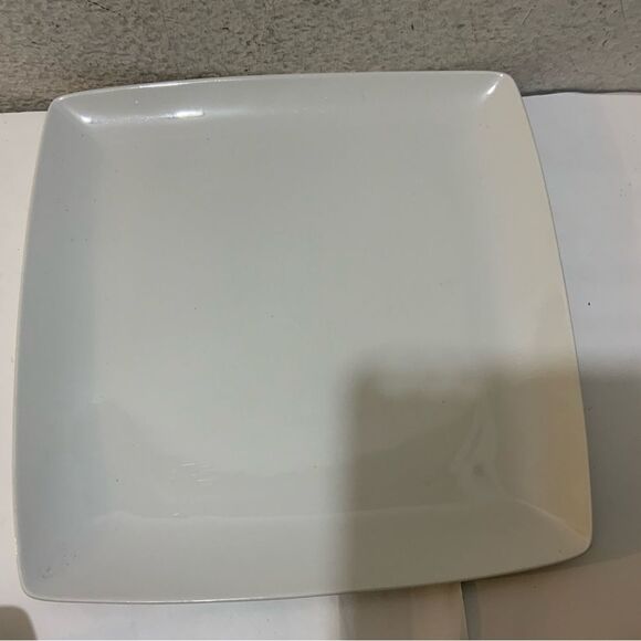 [3] Over and Back “Maison " WHITE PORCELAIN 10.5” SQUARE DINNER PLATES A20 - Picture 2 of 9